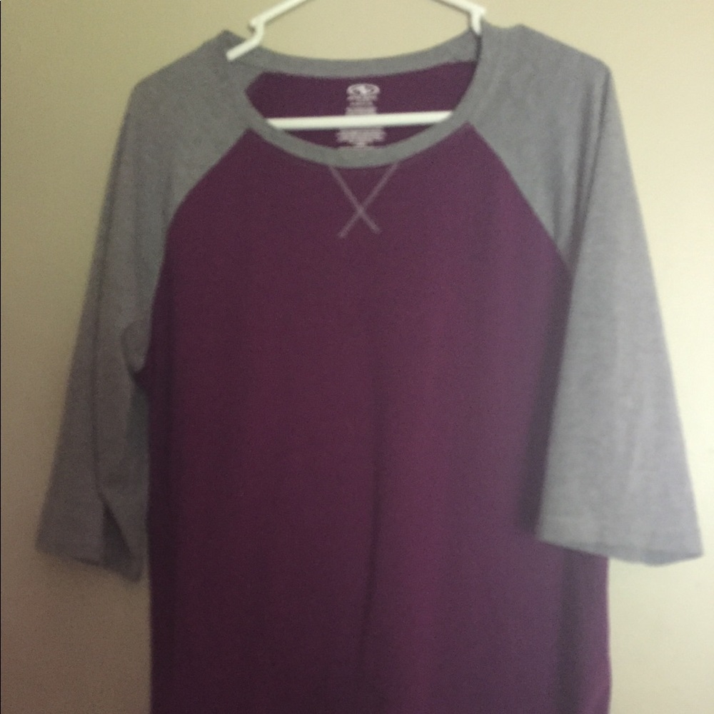 Athletic tee